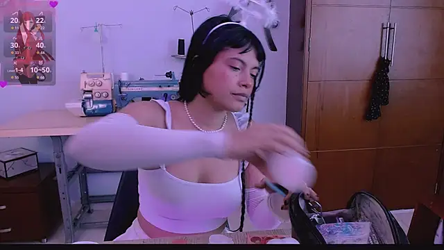 Mattilda 18 online show from October 2025 07:33:01 PM