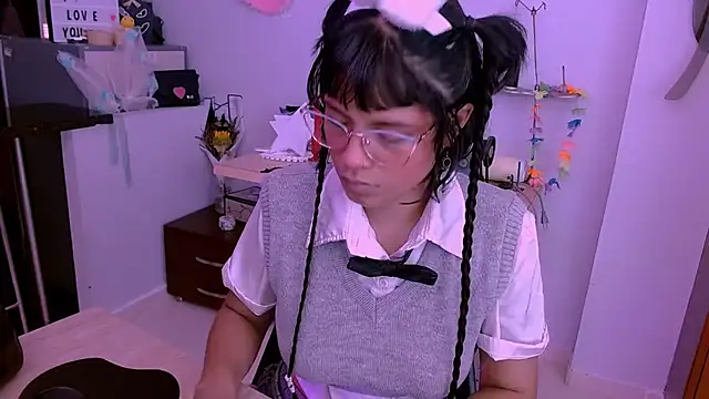 Mattilda 18 online show from October 2025 08:44:01 PM