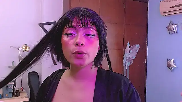 Mattilda 18 online show from November 2025 08:22:01 PM