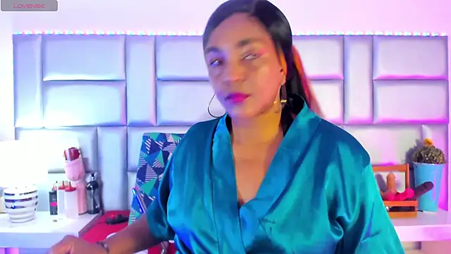 LovelyNickii online show from April 2026 01:15:01 PM