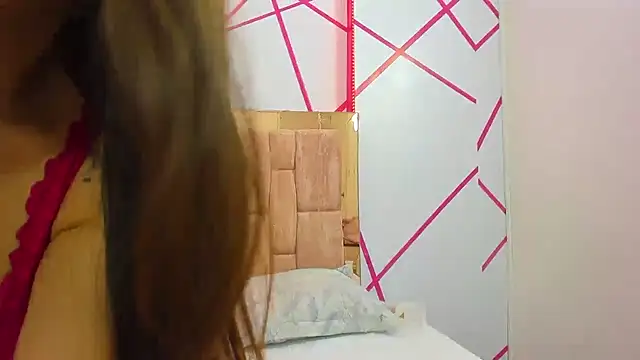 Snapshot of Miss_Crhiss chatting on February 2025 04:52:01 PM Miss Crhiss online show from February 2025 04:52:01 PM