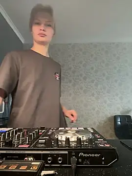 Snapshot of BeatriceXCute chatting on January 2025 10:00:02 AM BeatriceXCute online show from January 2025 10:00:02 AM