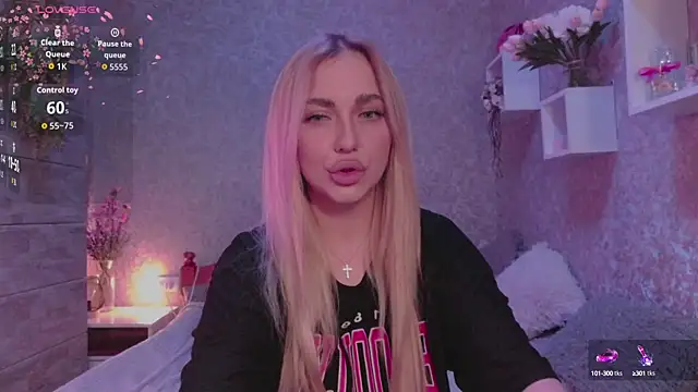 Snapshot of Mika_Rayy chatting on October 2025 05:44:02 PM Mika Rayy online show from October 2025 05:44:02 PM