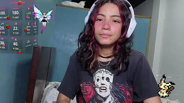 Lovelyamyy online show from October 2025 03:32:01 PM