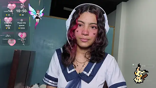 Lovelyamyy online show from October 2025 10:44:01 PM