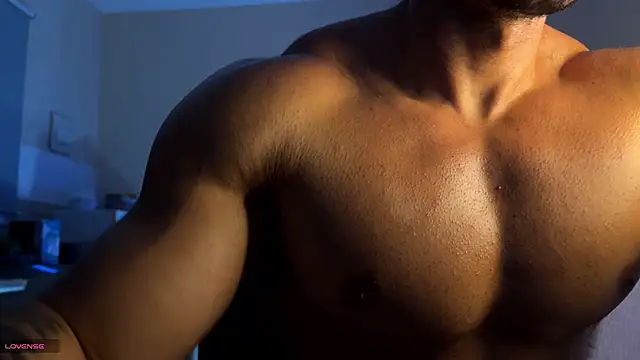 Lucasfit24 online show from May 2026 03:13:02 AM