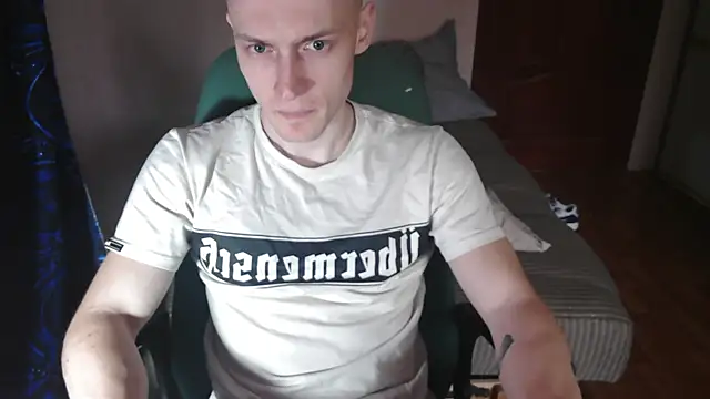 Snapshot of johnny_positive chatting on October 2025 07:49:01 AM johnny positive online show from October 2025 07:49:01 AM