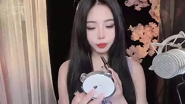 ying-love520 online show from February 2025 02:34:02 PM