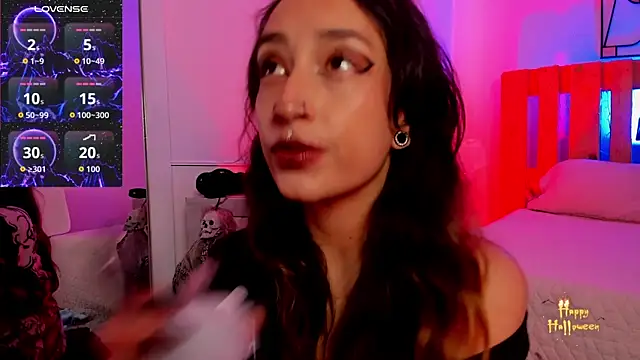 coral jonesss online show from October 2025 03:47:02 PM