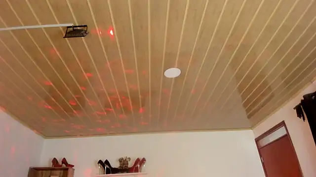 Renaxi Smith online show from September 2025 08:20:02 PM