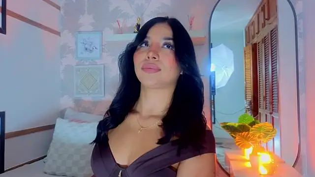 CharlotteGraay online show from May 2026 07:41:01 PM