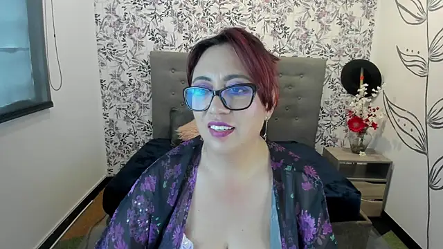 Snapshot of Victoria_Adamns chatting on February 2025 05:46:02 PM Victoria Adamns online show from February 2025 05:46:02 PM