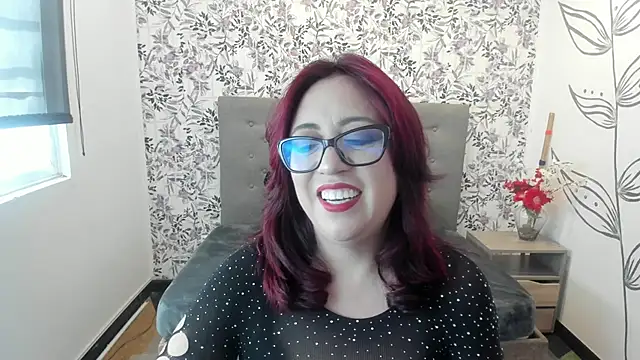 Snapshot of Victoria_Adamns chatting on March 2025 02:37:01 PM Victoria Adamns online show from March 2025 02:37:01 PM