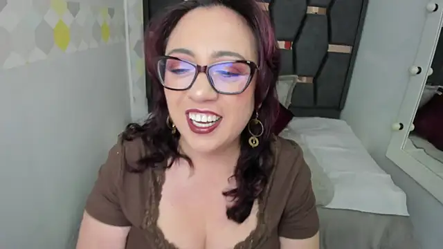 Snapshot of Victoria_Adamns chatting on October 2025 12:00:02 PM Victoria Adamns online show from October 2025 12:00:02 PM