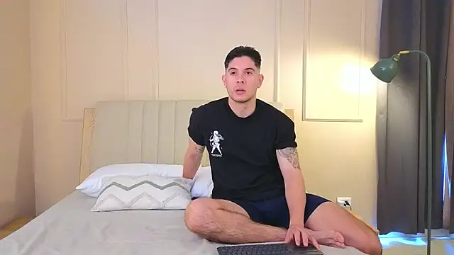 mr danni online show from May 2026 04:01:01 PM