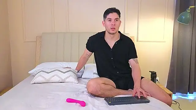 mr danni online show from May 2026 07:33:02 PM