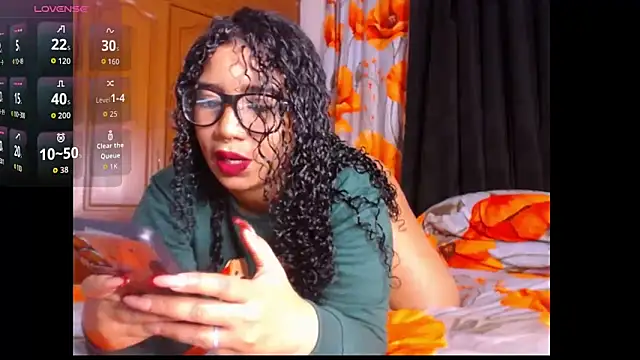 Snapshot of leslycarsson chatting on October 2025 01:13:01 AM leslycarsson online show from October 2025 01:13:01 AM