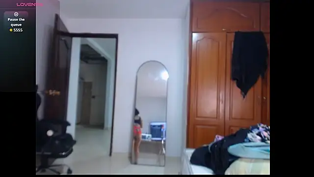 Snapshot of leslycarsson chatting on October 2025 11:02:01 PM leslycarsson online show from October 2025 11:02:01 PM