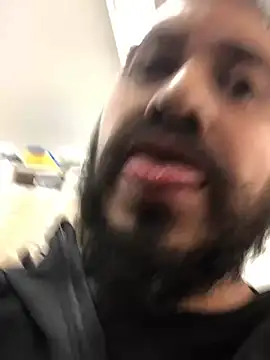 Snapshot of leonardohot1987 chatting on February 2025 05:07:01 PM leonardohot1987 online show from February 2025 05:07:01 PM