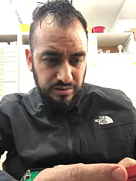 leonardohot1987 online show from March 2026 07:04:02 PM