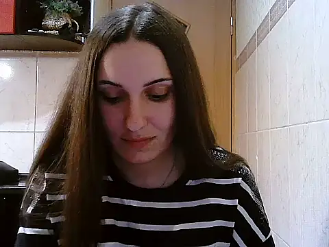 Yuliia30 online show from May 2026 06:03:01 PM