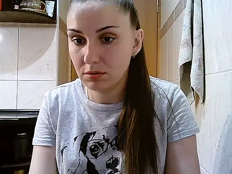 Yuliia30 online show from June 2026 06:18:02 PM