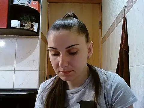 Yuliia30 online show from June 2026 02:41:02 PM