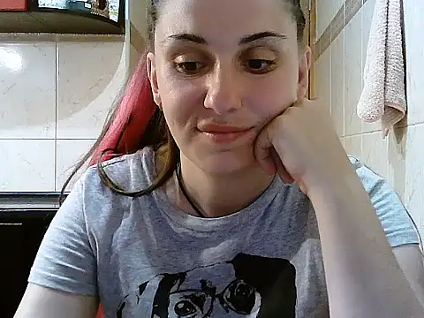 Yuliia30 online show from June 2026 04:44:01 PM
