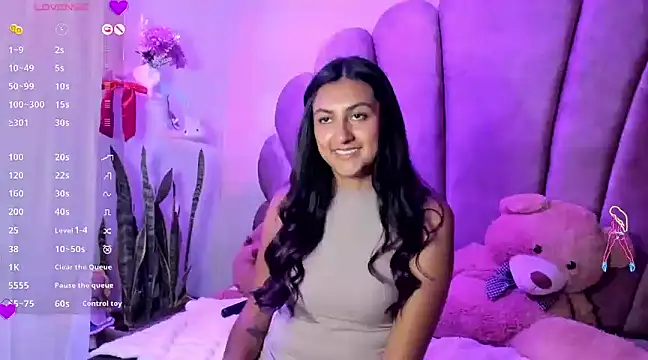 Snapshot of sweetfoxy_17 chatting on January 2025 11:34:02 PM sweetfoxy 17 online show from January 2025 11:34:02 PM