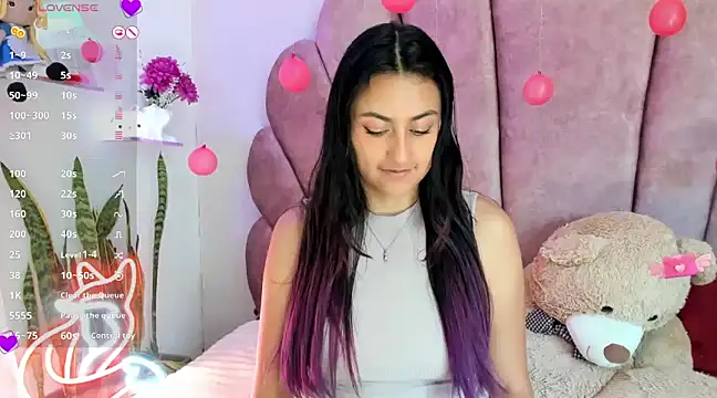 Snapshot of sweetfoxy_17 chatting on February 2025 06:40:02 PM sweetfoxy 17 online show from February 2025 06:40:02 PM