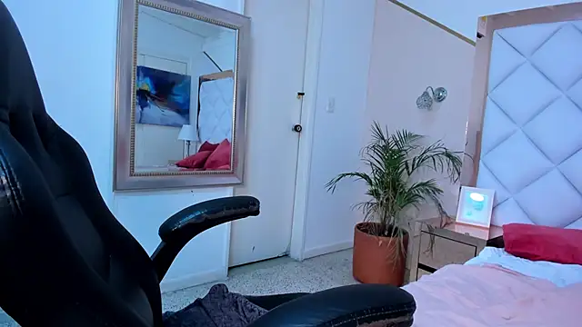 renatarussel online show from January 2025 03:51:01 AM