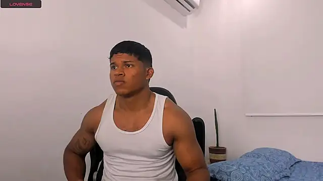 Snapshot of maxsteel177 chatting on January 2025 12:18:01 AM maxsteel177 online show from January 2025 12:18:01 AM