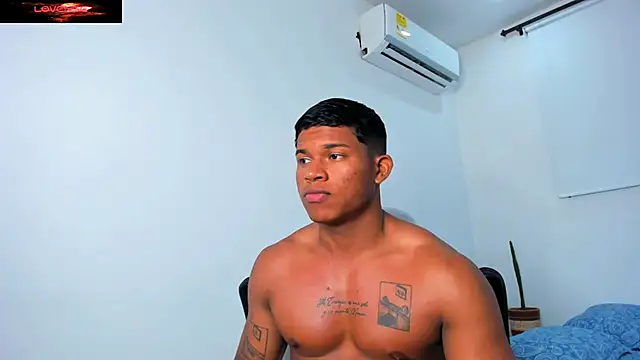 Snapshot of maxsteel177 chatting on January 2025 11:15:01 PM maxsteel177 online show from January 2025 11:15:01 PM