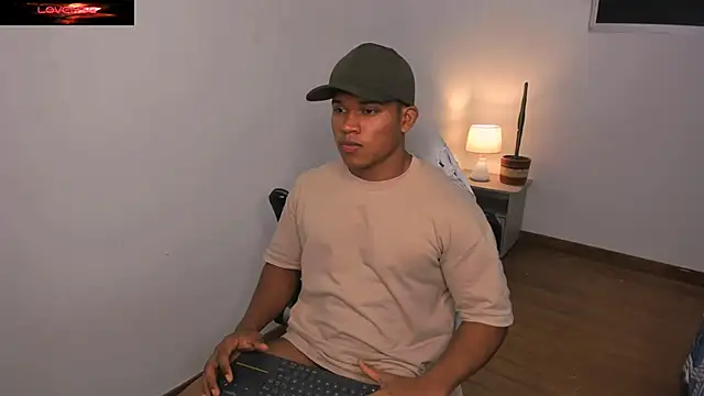 Snapshot of maxsteel177 chatting on February 2025 01:57:01 AM maxsteel177 online show from February 2025 01:57:01 AM