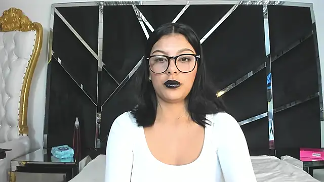 Salmaportman69 online show from March 2026 06:55:02 PM