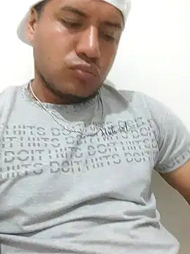 Snapshot of BxanderMan chatting on January 2025 07:35:02 AM BxanderMan online show from January 2025 07:35:02 AM