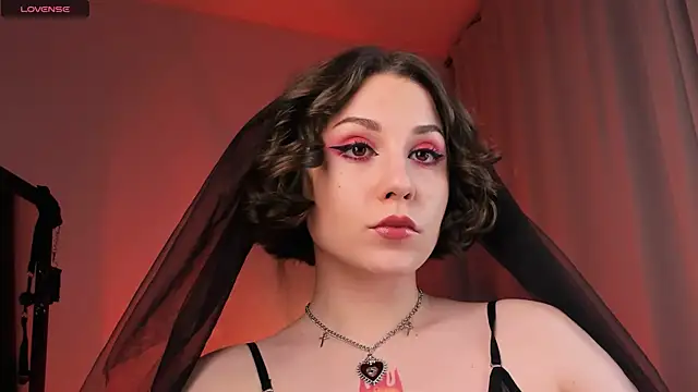 Eva Moss  online show from February 2025 12:41:01 AM