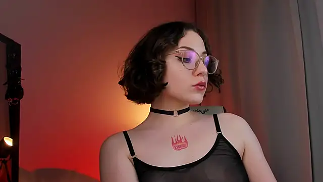 Eva Moss  online show from February 2025 09:24:02 PM