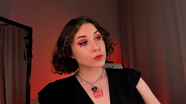 Eva Moss  online show from March 2025 09:37:01 PM