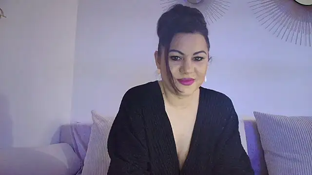 Snapshot of VixenVibesX chatting on March 2025 01:51:01 PM VixenVibesX online show from March 2025 01:51:01 PM