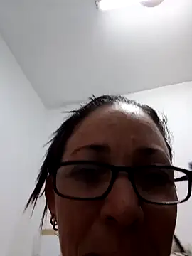 Snapshot of Zuzell_Sweet chatting on February 2025 05:40:01 AM Zuzell Sweet online show from February 2025 05:40:01 AM