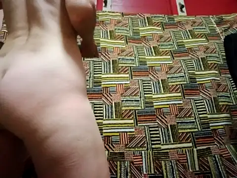 Snapshot of Zuzell_Sweet chatting on October 2025 02:15:01 AM Zuzell Sweet online show from October 2025 02:15:01 AM