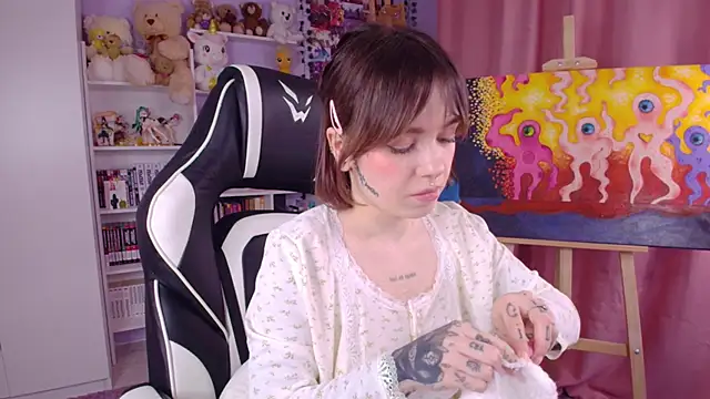 Snapshot of Catharsisi chatting on January 2025 04:01:02 PM Catharsisi online show from January 2025 04:01:02 PM