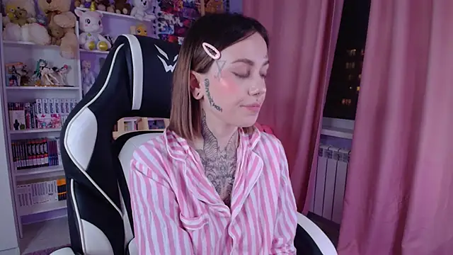 Snapshot of Catharsisi chatting on February 2025 04:59:01 PM Catharsisi online show from February 2025 04:59:01 PM