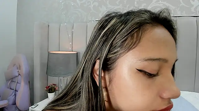 Snapshot of TaniaParker chatting on February 2025 03:15:02 PM TaniaParker online show from February 2025 03:15:02 PM