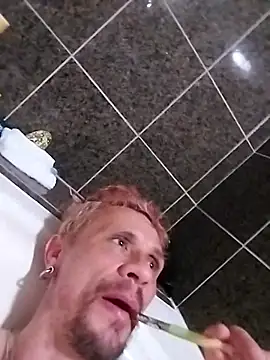 Snapshot of AQuickPhyx chatting on February 2025 03:58:01 PM AQuickPhyx online show from February 2025 03:58:01 PM