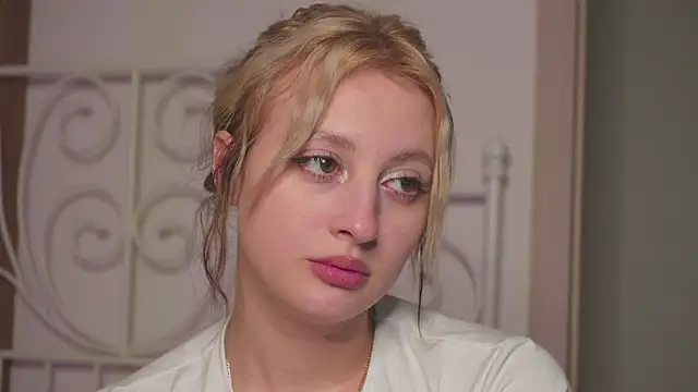 milasmiu online show from January 2025 06:35:02 PM