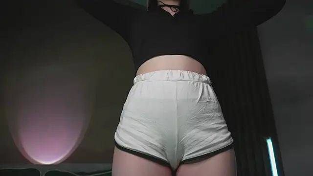 milasmiu online show from February 2025 06:05:01 PM