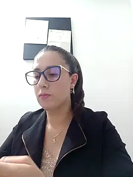 Snapshot of CHARLOTTE_1711 chatting on February 2025 12:25:01 AM CHARLOTTE 1711 online show from February 2025 12:25:01 AM