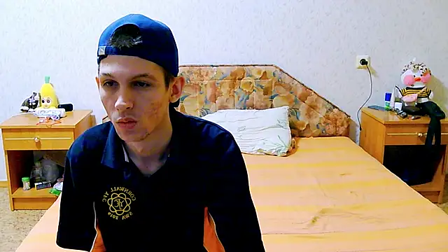 Snapshot of Lester_Broo chatting on March 2025 05:03:02 PM Lester Broo online show from March 2025 05:03:02 PM